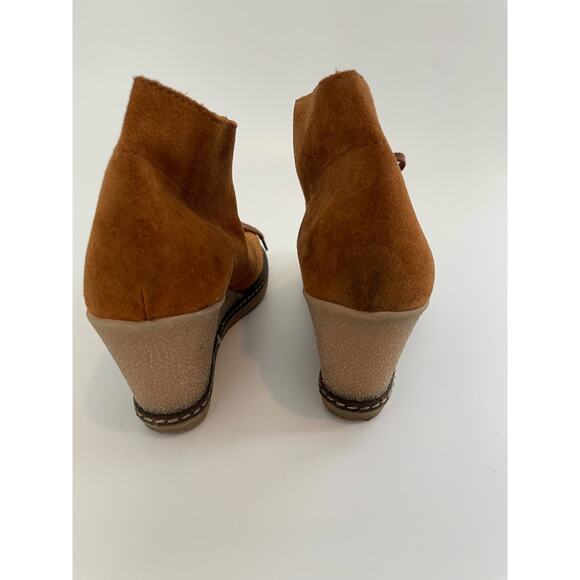 J Crew Size 8 Brown Suede Ankle Bootie Heels Lace Up Rubber Heels - Picture 5 of 10